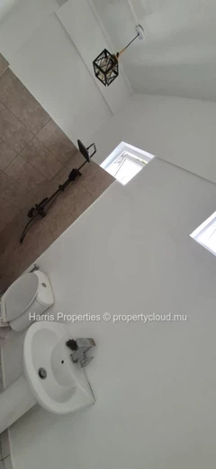 Appartement non meublé au rez-de-chaussée à louer à Grand Gaube