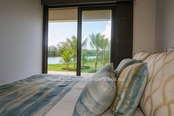 Exquisite Waterfront Duplex in Calodyne – Le Barachois