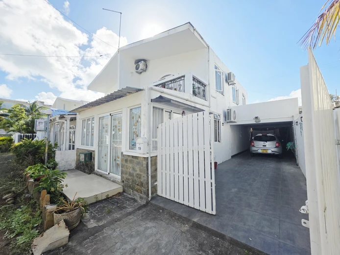 Magnifique duplex à vendre– Pereybere