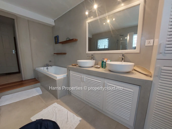 Large and beautiful Creole house ideally located in Péreybère for your vacation