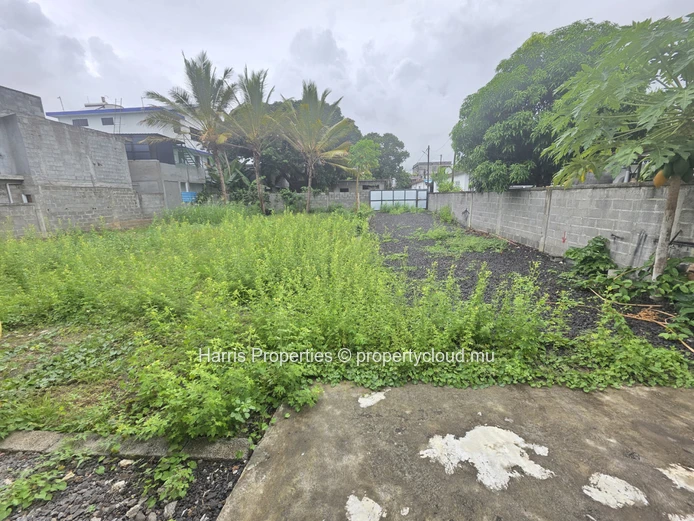 Grande maison individuelle à vendre dans un quartier sécurisé – Plaine des Papayes