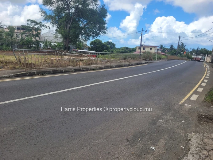FOR SALE – Exceptional Commercial Lot in Belle Vue Maurel
