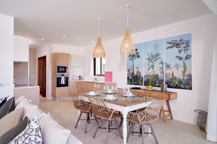 G+2 apartment – Pointe aux Canonniers (2 minutes by car from Mont Choisy beach)