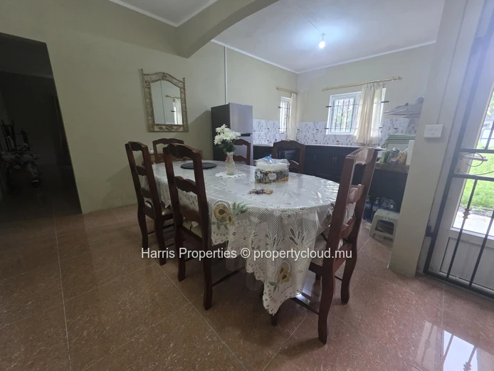 Grande maison individuelle à vendre dans un quartier sécurisé – Plaine des Papayes