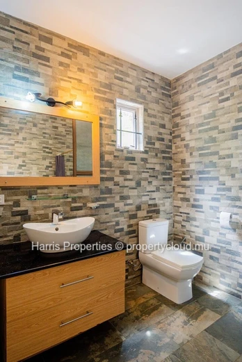 For Sale – Single-storey Villa 200m from the Beach – Pointe aux Piments 