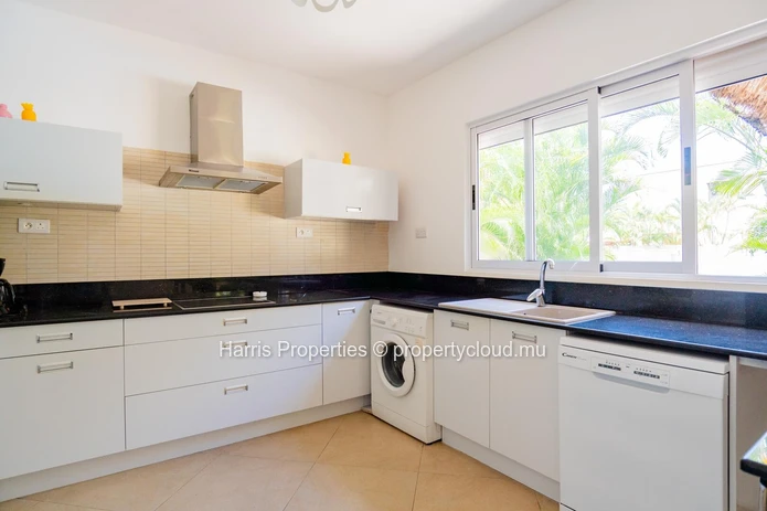 For Sale – Single-storey Villa 200m from the Beach – Pointe aux Piments 