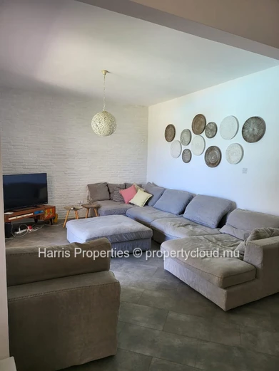Appartement en rez-de-chaussée en bord de mer – Flic en Flac (Mandat exclusif)