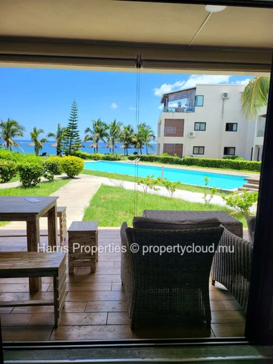 Appartement en rez-de-chaussée en bord de mer – Flic en Flac (Mandat exclusif)