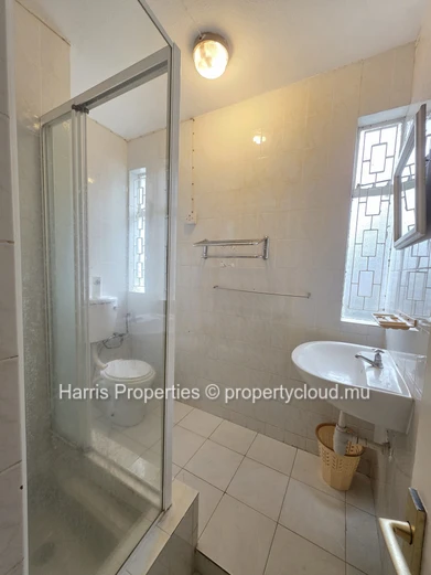 Charming apartment for rent in a secure residence in Pereybere