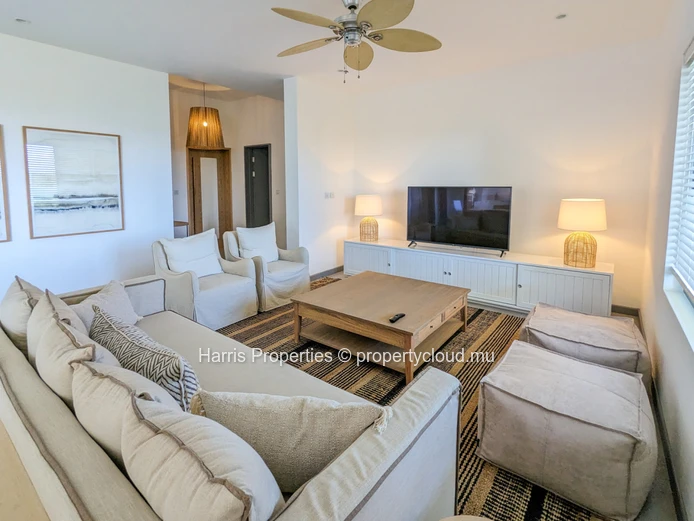 For rent beautiful 4 bedrooms apartment offering a panoramic view of the lagoon - ST ANTOINE