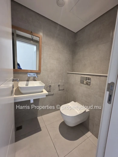 High standard G+2 apartment project with sea view located in Pointe aux Canonniers