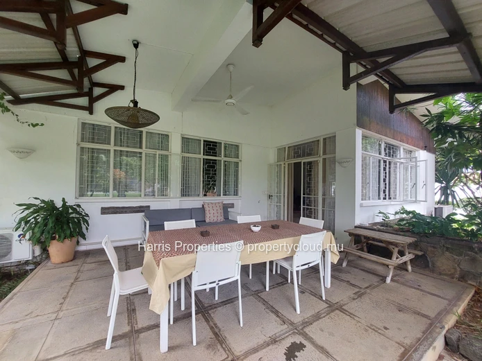 Large and beautiful Creole house ideally located in Péreybère for your vacation