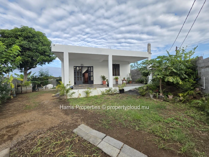 Beautiful, individual unfurnished house for rent in Grand Gaube