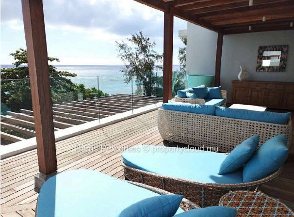 For sale beachfront PENTHOUSE in Pointe aux Piments