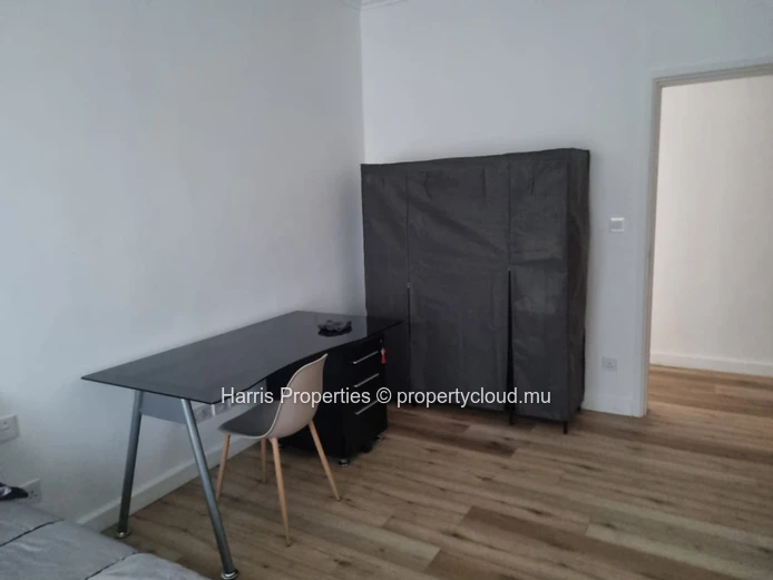 Beautiful and modern second floor apartment, with lift, for rent in a secure residence in Baie du Tombeau