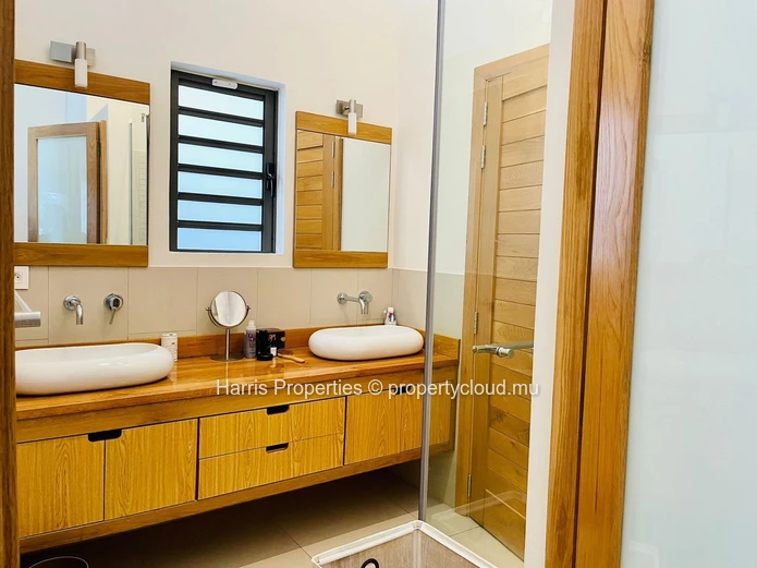 RES villa for sale in La Tourelle du Tamarin 