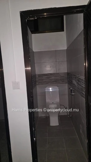 For rent office space of 100m2 in Port Louis (Sole Mandate)