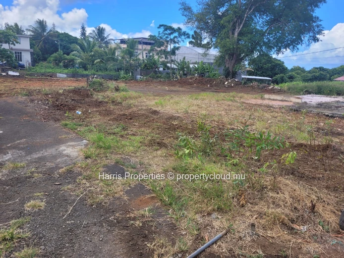 FOR SALE – Exceptional Commercial Lot in Belle Vue Maurel
